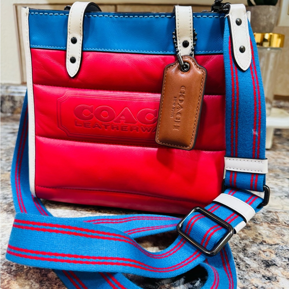 Coach Vibrant Red and Blue Crossbody  bag used excelente condition